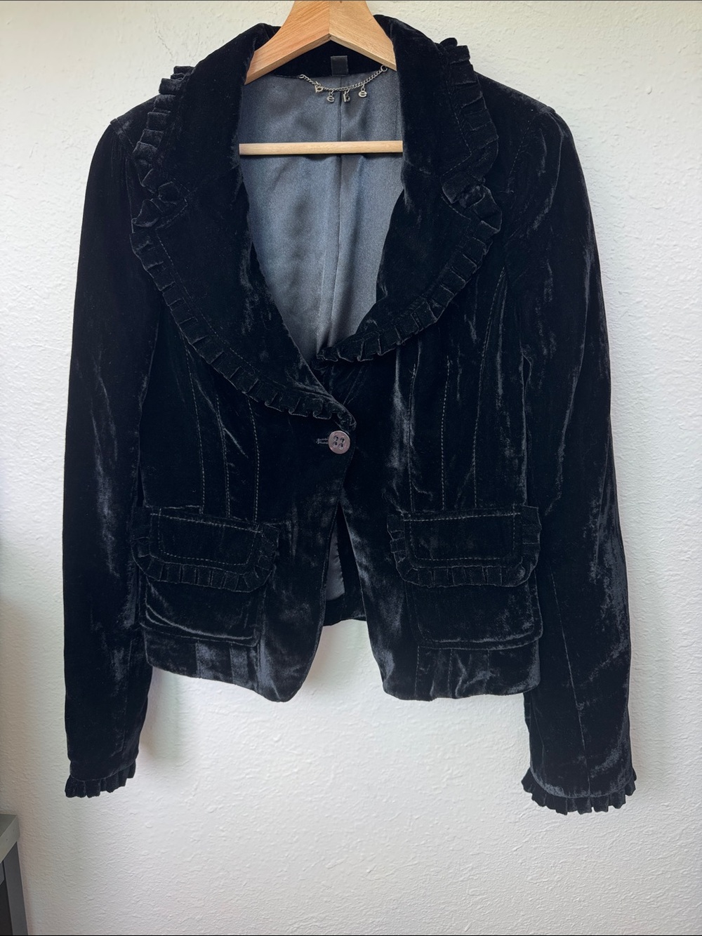 Bebe Black Velvet Valor Ruffled Blazer Single Button Jacket Blazer Office Siren - Picture 2 of 6
